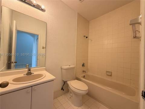 1661 SE 28th St 204, Homestead FL - photo 13 of 24