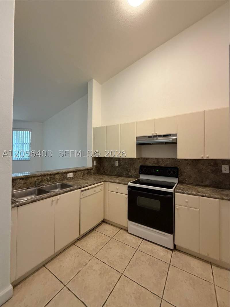 2 bedroom Condominium at 1661 SE 28th St 204, Shoma Condo At Keys Cove, Homestead — photo 3