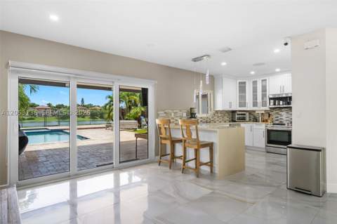 12050 SW 135th Ter, Miami FL - photo 8 of 44
