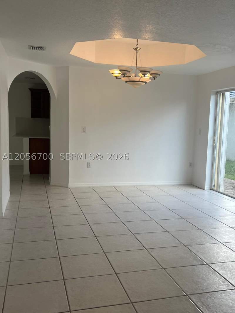 4 bedroom SingleFamilyResidence at 14600 SW 156th Ave, Oak Creek, Miami — photo 2
