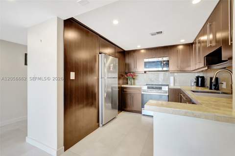 3675 N Country Club Dr 2310, Aventura FL - photo 12 of 47