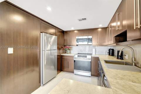 3675 N Country Club Dr 2310, Aventura FL - photo 13 of 47