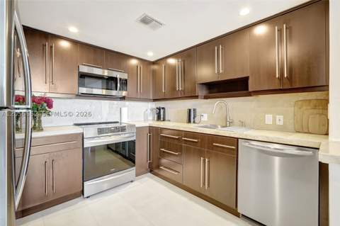 3675 N Country Club Dr 2310, Aventura FL - photo 14 of 47