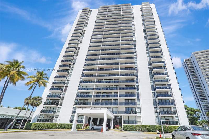 2 bedroom Condominium at 3675 N Country Club Dr 2310, Aventura Eldorado Condo, Aventura — photo 2