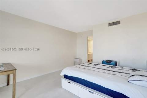 3675 N Country Club Dr 2310, Aventura FL - photo 24 of 47