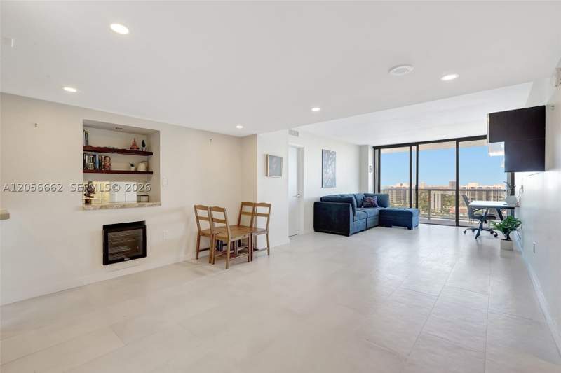 2 bedroom Condominium at 3675 N Country Club Dr 2310, Aventura Eldorado Condo, Aventura — photo 4