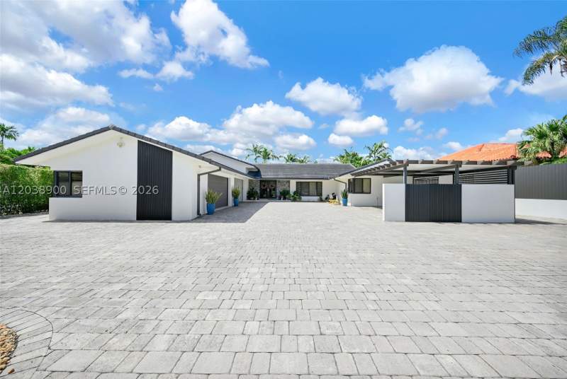 4 bedroom SingleFamilyResidence at 13800 SW 38th St, J G Heads Farms, Miami — photo 3