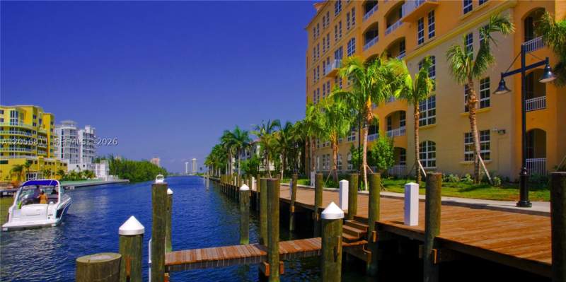 2 bedroom Condominium at 3001 NE 185th St 431, Alaqua Condo, Aventura — photo 3