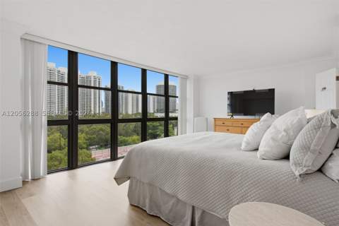 18181 NE 31st Ct 807, Aventura FL - photo 12 of 15