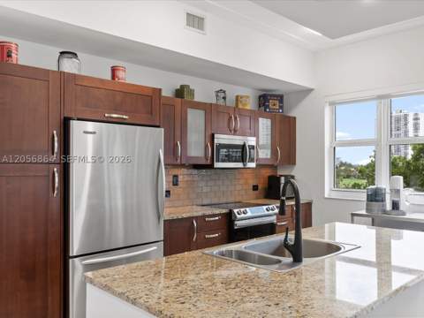 20000 E Country Club Dr 416, Aventura FL - photo 14 of 37