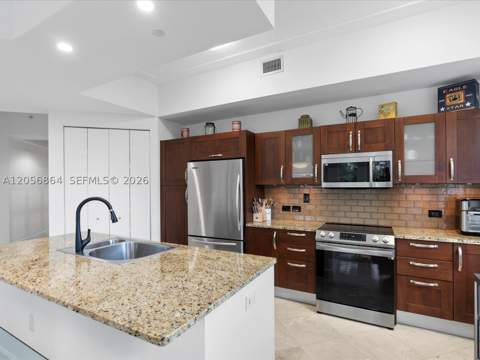 20000 E Country Club Dr 416, Aventura FL - photo 15 of 37