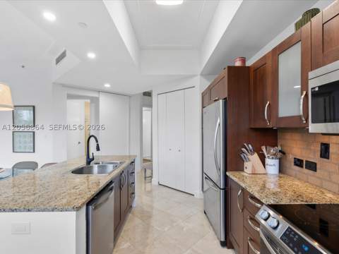 20000 E Country Club Dr 416, Aventura FL - photo 17 of 37