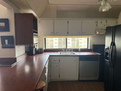 17011 N Bay Rd 709, Sunny Isles Beach FL - photo 8 of 13
