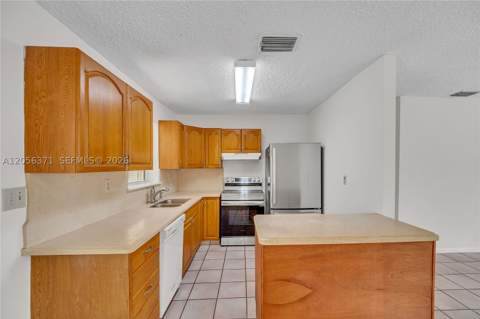 14521 SW 297th St, Homestead FL - photo 10 of 52