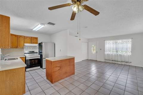 14521 SW 297th St, Homestead FL - photo 13 of 52