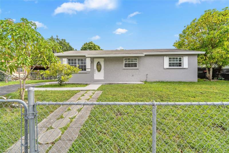 3 bedroom SingleFamilyResidence at 14521 SW 297th St, Gem Homes No Two, Homestead — photo 3