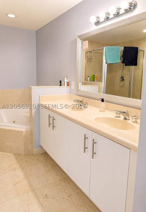 7900 Harbor Island Dr 705, North Bay Village FL - photo 8 of 24