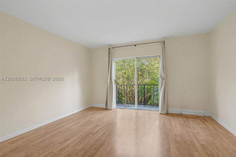 2 bedroom Condominium at 6709 N Kendall Dr 223, Villas Of Pinecrest Condo, Pinecrest — photo 4