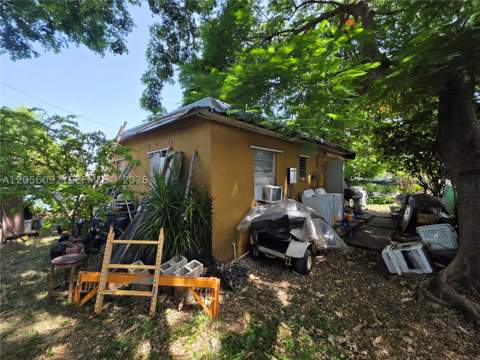 722 SW 3rd Ave, Homestead FL - photo 8 of 14