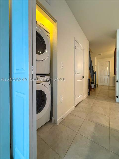 11432 W 32nd Ln, Hialeah FL - photo 15 of 46