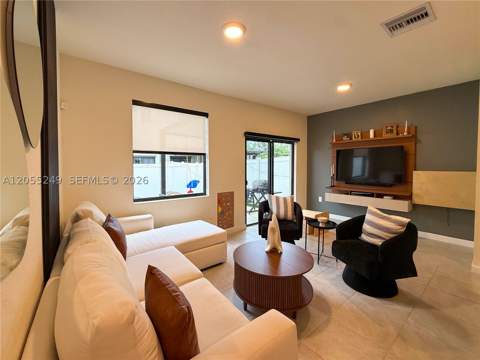 11432 W 32nd Ln, Hialeah FL - photo 9 of 46