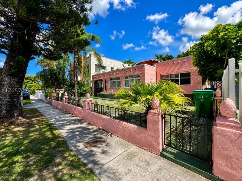 4 bedroom SingleFamilyResidence at 1720 SW 11th Ter, Shenandoah, Miami — photo 2