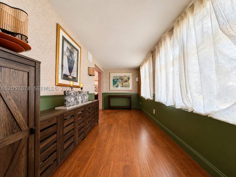 4 bedroom SingleFamilyResidence at 1720 SW 11th Ter, Shenandoah, Miami — photo 4