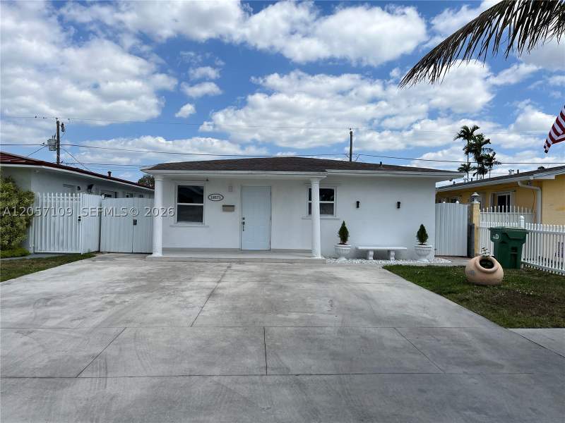 3 bedroom SingleFamilyResidence at 10571 SW 27th St, Coravo Amd, Miami — photo 2