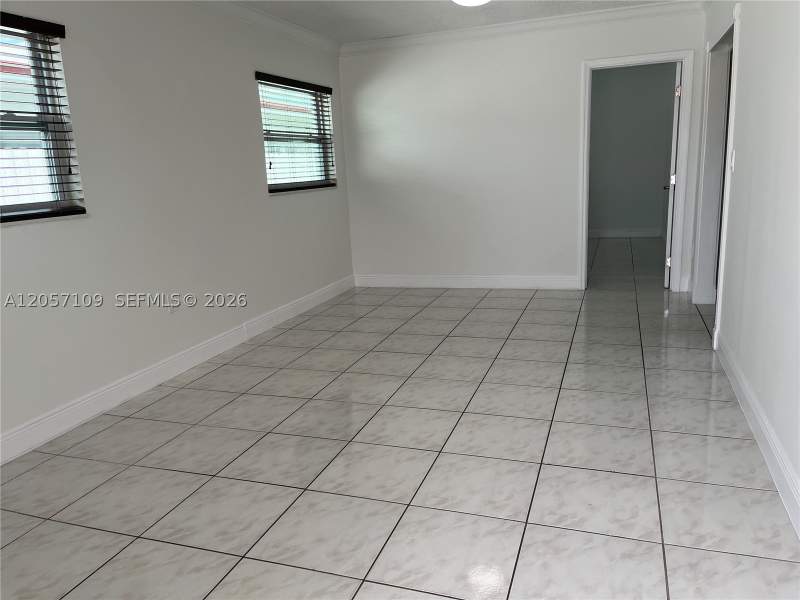 3 bedroom SingleFamilyResidence at 10571 SW 27th St, Coravo Amd, Miami — photo 4
