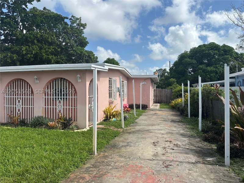 3 bedroom SingleFamilyResidence at 455 NW 133rd St, Rivera Manor, North Miami — photo 3