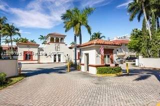 3 bedroom Townhouse at 6709 N Kendall Dr 219, Villas Of Pinecrest Condo, Pinecrest — photo 2
