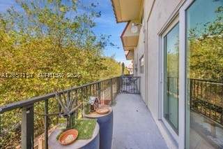 6709 N Kendall Dr 219, Pinecrest FL - photo 8 of 17