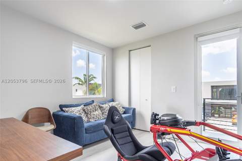 10043 NW 75th Ter, Doral FL - photo 24 of 47