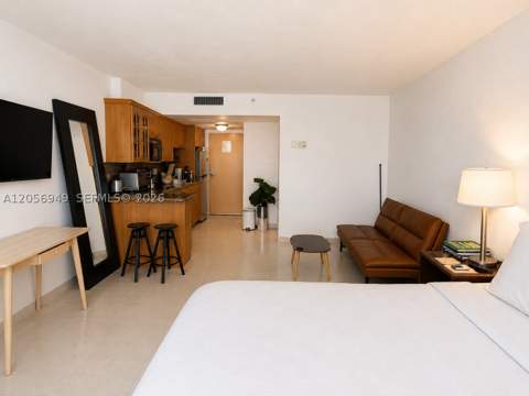 19201 Collins Ave 1025, Sunny Isles Beach FL - photo 7 of 17