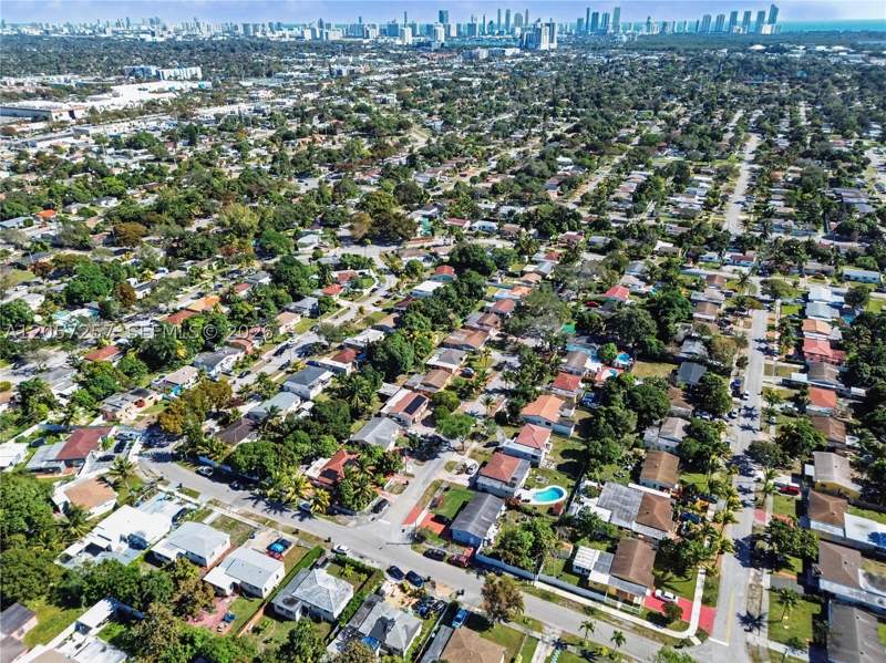 3 bedroom SingleFamilyResidence at 15694 NE 10th Ct, Fleeman Heights, North Miami Beach — photo 4