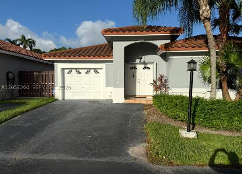 5758 NW 97th Pl, Doral FL - photo 7 of 30