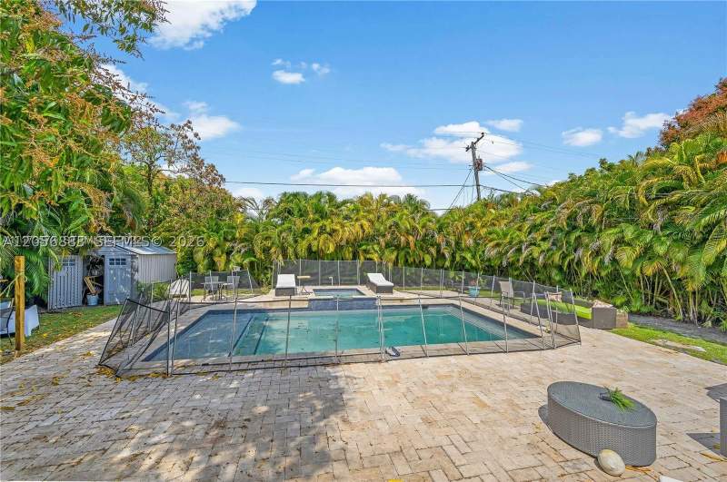 4 bedroom SingleFamilyResidence at 2427 SW 12th St, New Silvercrest Rev, Miami — photo 2