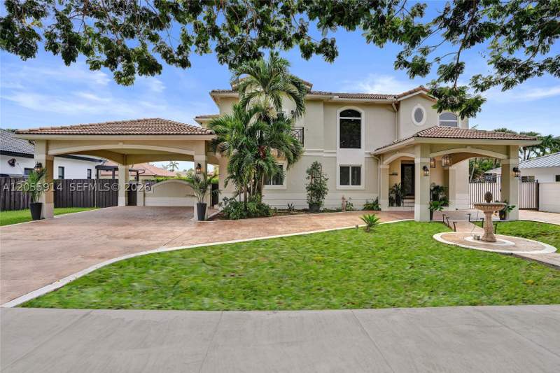 4 bedroom SingleFamilyResidence at 4665 SW 159th Ct, Barima Estates, Miami — photo 2