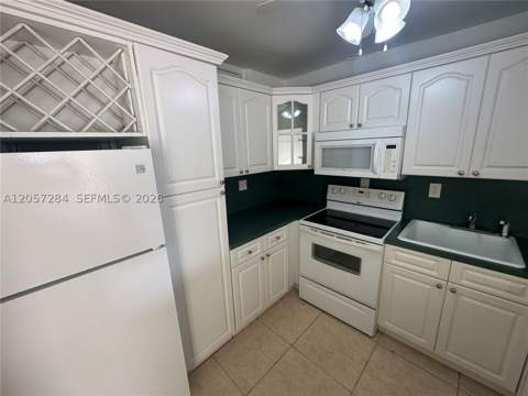 12590 NE 16th Ave 509, North Miami FL - photo 6 of 38