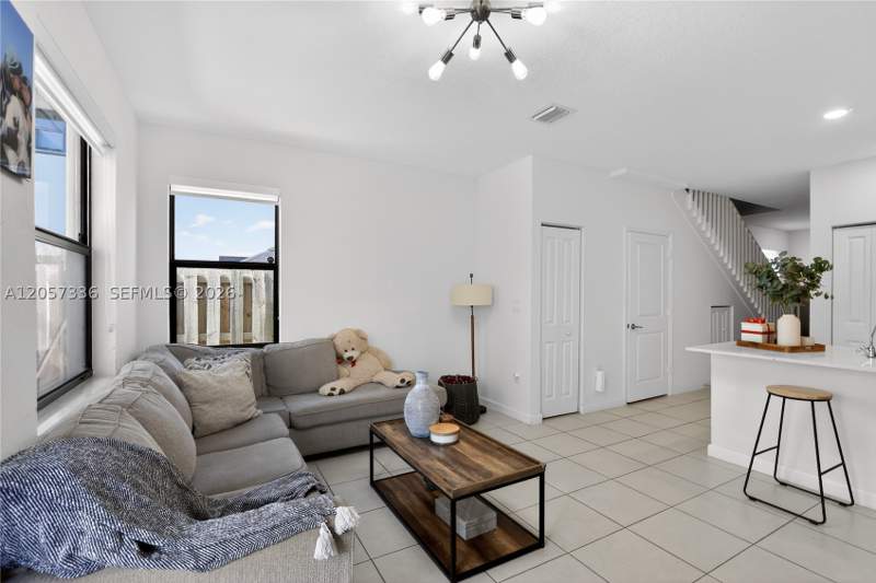4 bedroom Townhouse at 12960 SW 233rd Ter, Sienna Reserve South, Homestead — photo 4