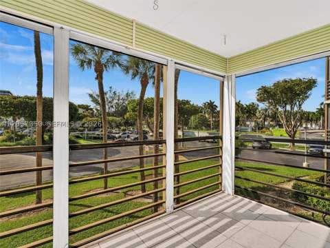 20500 W Country Club Dr 203, Aventura FL - photo 21 of 63
