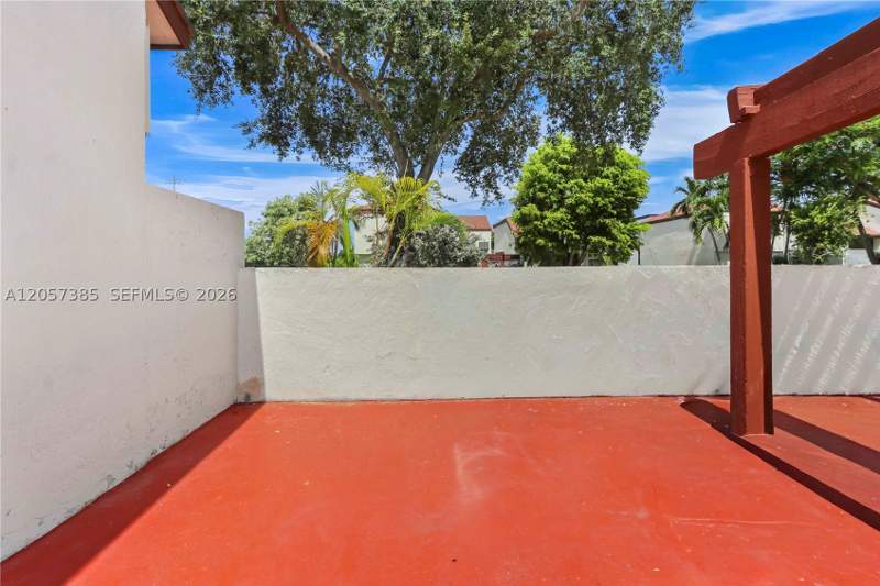 2 bedroom Townhouse at 443 NW 97th Pl 443, East Wind Lake Village, Miami — photo 3