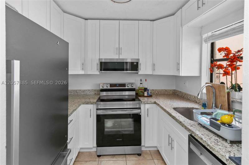 2 bedroom Townhouse at 443 NW 97th Pl 443, East Wind Lake Village, Miami — photo 5
