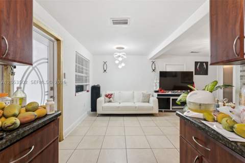 419 SE 3rd St, Hialeah FL - photo 13 of 47