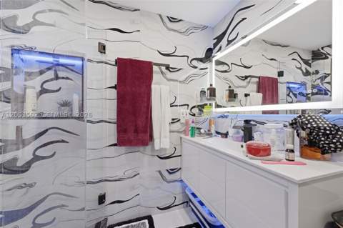 419 SE 3rd St, Hialeah FL - photo 18 of 47
