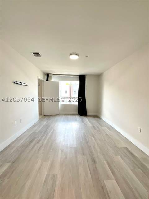 2555 NE 193rd St 2206, Miami FL - photo 20 of 26