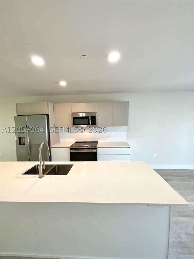 2 bedroom Townhouse at 2555 NE 193rd St 2206, Riverwood, Miami — photo 3