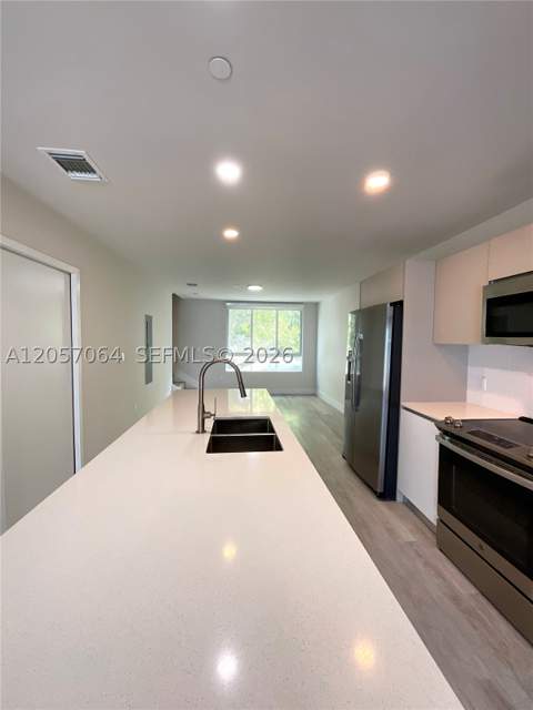 2555 NE 193rd St 2206, Miami FL - photo 6 of 26