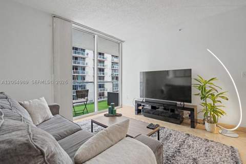 5085 NW 7th St 906, Miami FL - photo 15 of 26