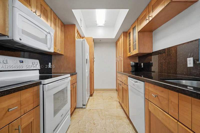 2 bedroom Condominium at 5085 NW 7th St 906, Blue Lagoon Condo, Miami — photo 5